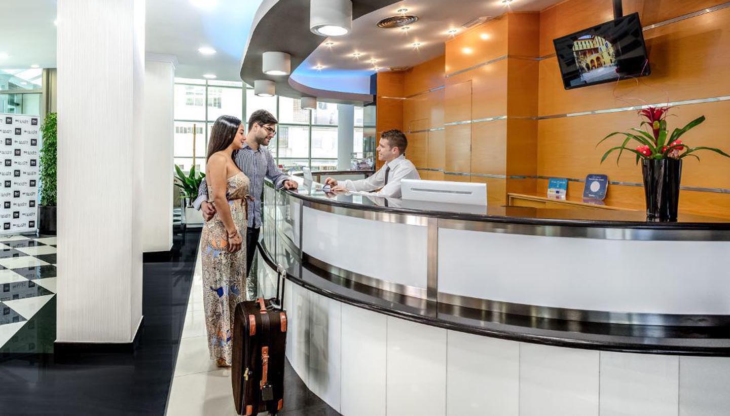 Otel resepsiyon otomasyonu